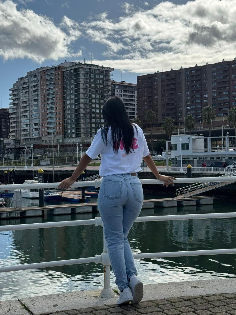 662668478: Chica busca chico en Vizcaya