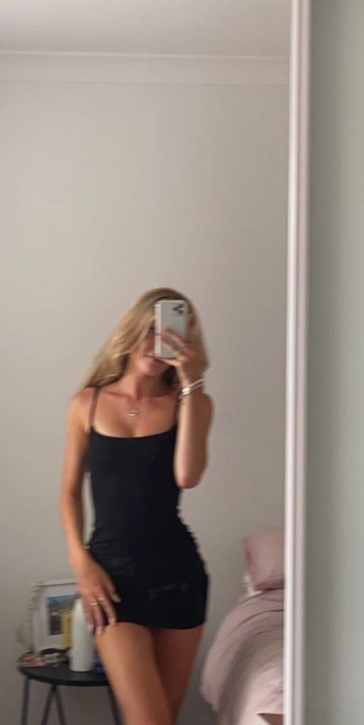 663988007: Chica busca chico en Málaga