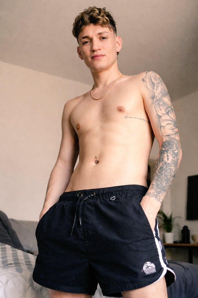 697670989: Chico busca chica en Madrid