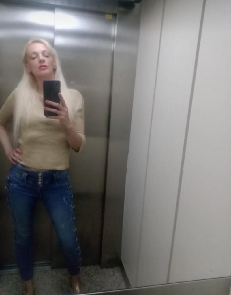 643712460: Chica busca chico en Pontevedra