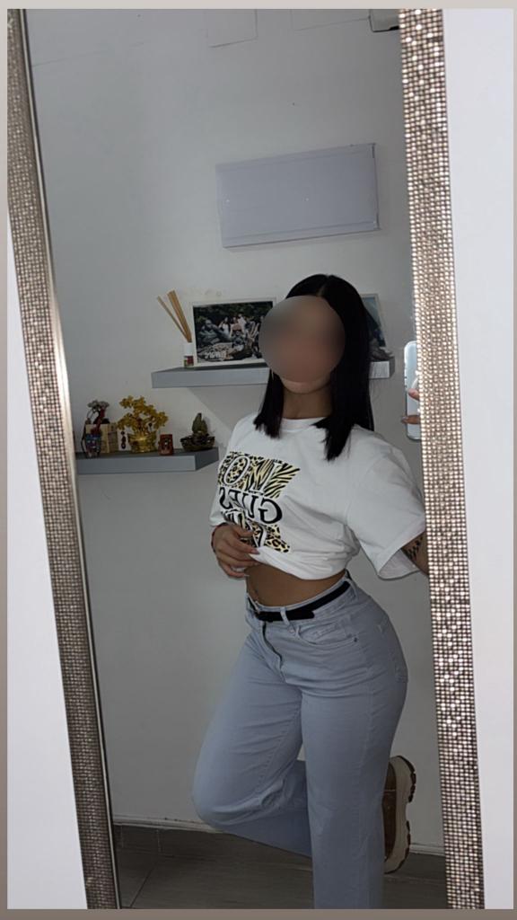 613734034: Chica busca chico en Madrid