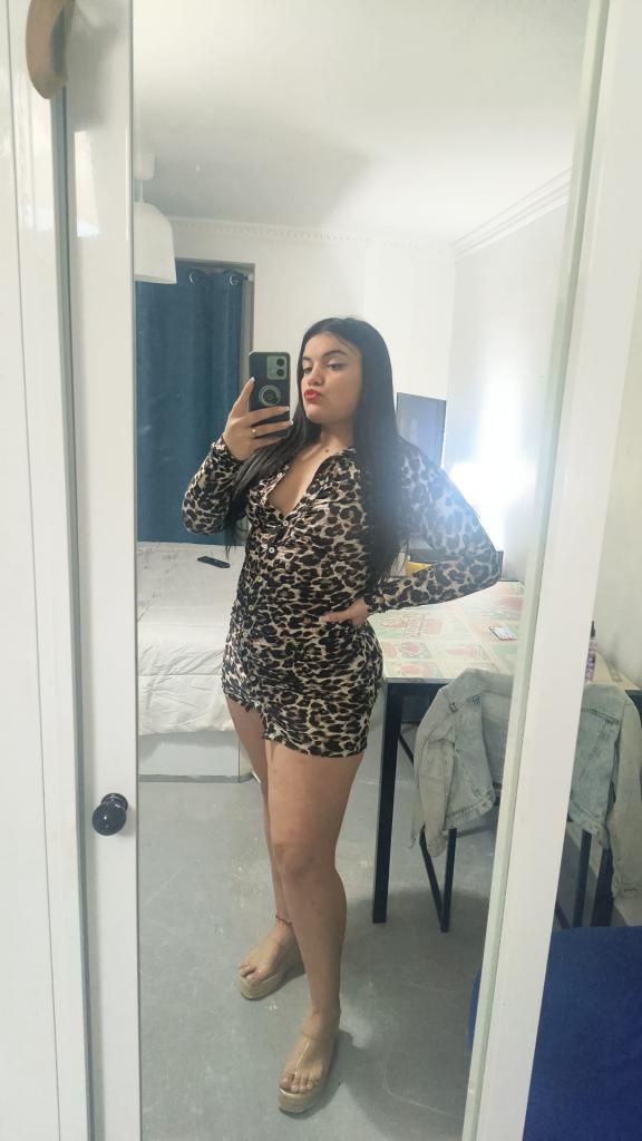 632990913: Chica busca chico en Sevilla