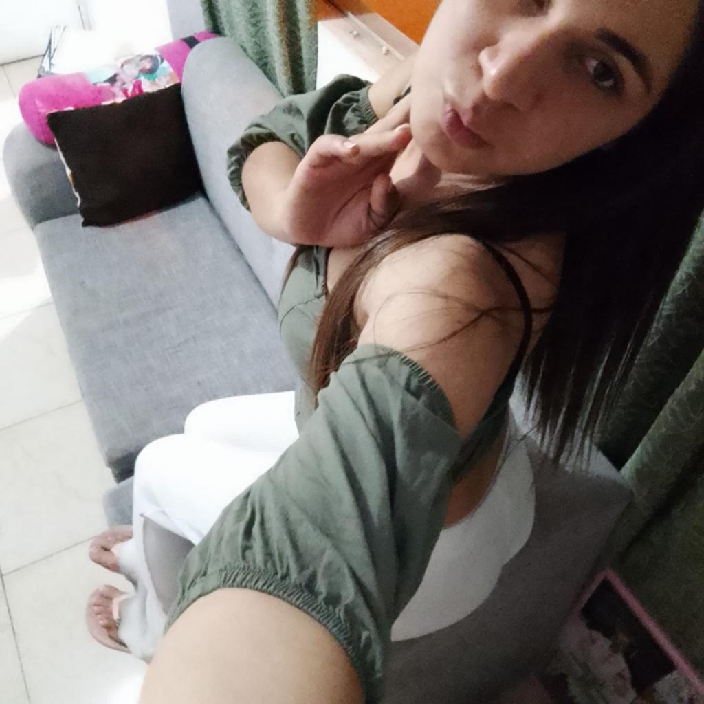 632355422: Chica busca chico en Barcelona