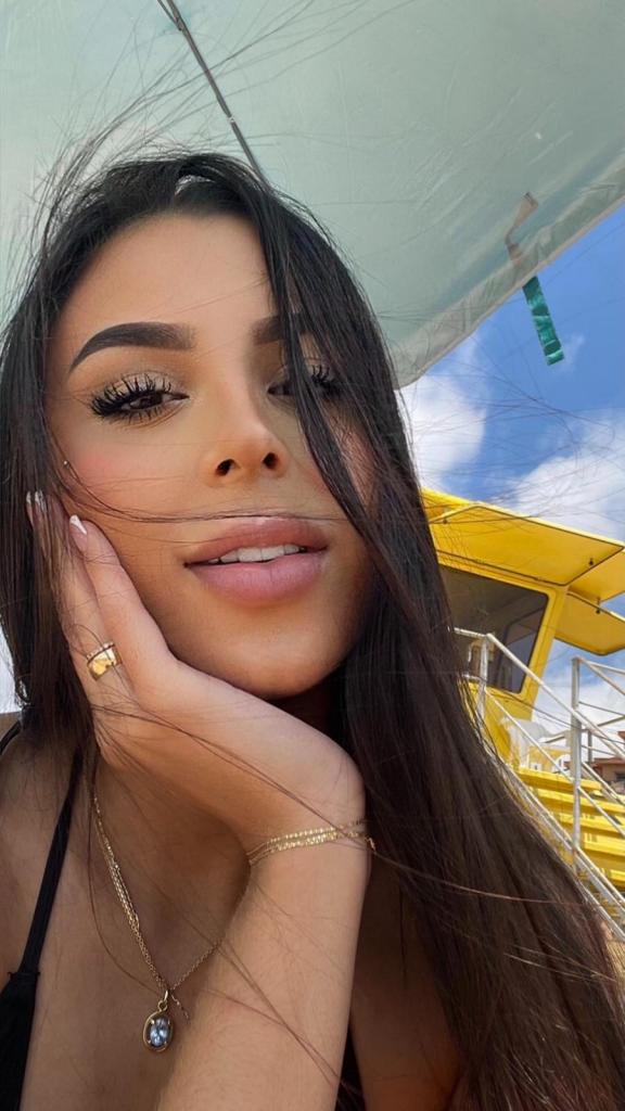 613666914: Chica busca chico en Barcelona