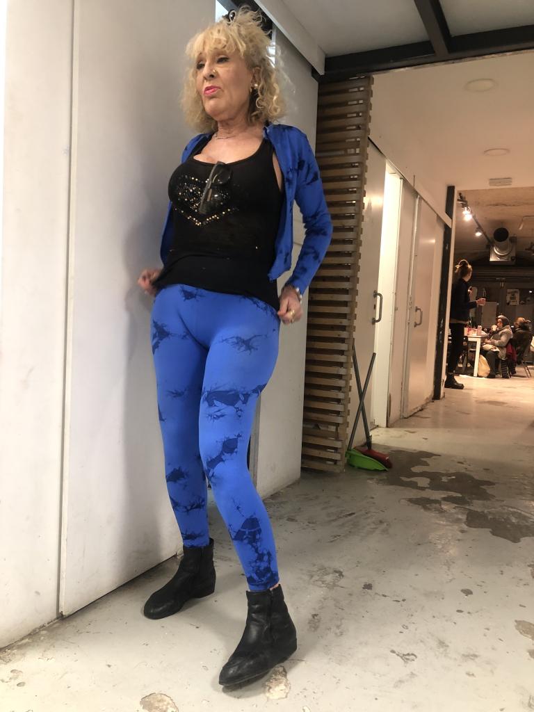 678709278: Chica busca chico en Barcelona