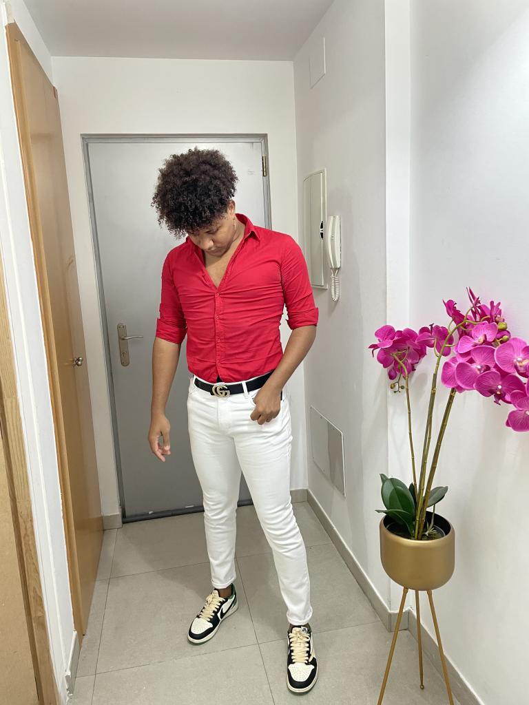 603643710: Chico busca chica en Barcelona