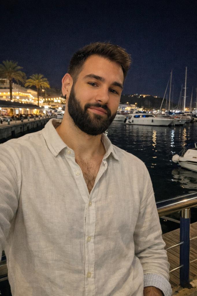 632359395: Chico busca chica en Valencia