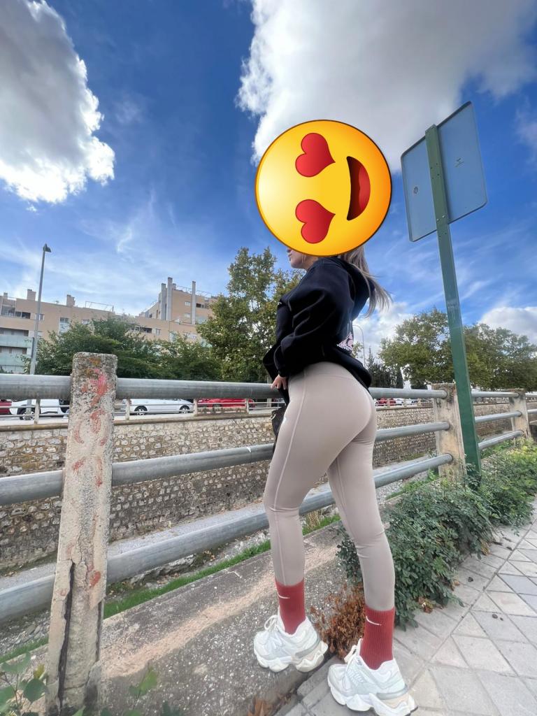 Chica busca chico en Almería: 