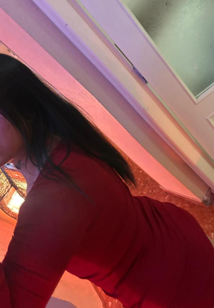 612276679: Chica busca chico en Valencia