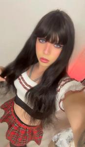 687146975: Transexual en Gerona