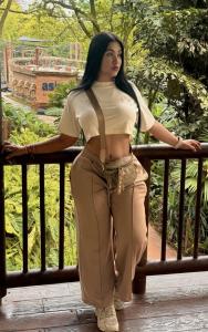 614963546: Chica busca chico en Sevilla