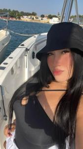 613226110: Chica busca chico en Cádiz