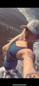 661629375: Chica busca chico en Barcelona