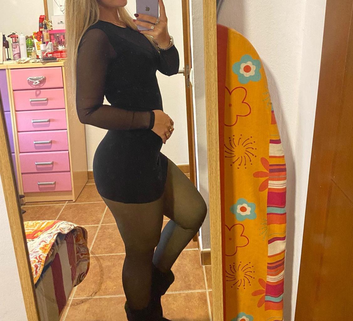 722267621: Chica busca chico en Ibiza