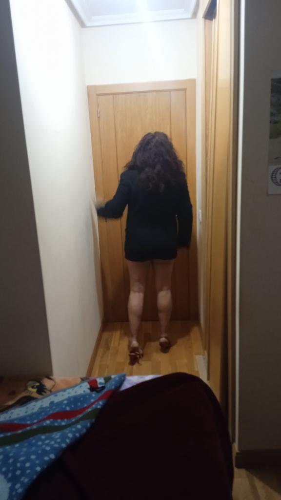 643740297: Chica busca chico en Cuenca