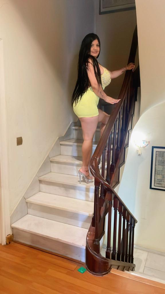 634832178: Chica busca chico en Sevilla