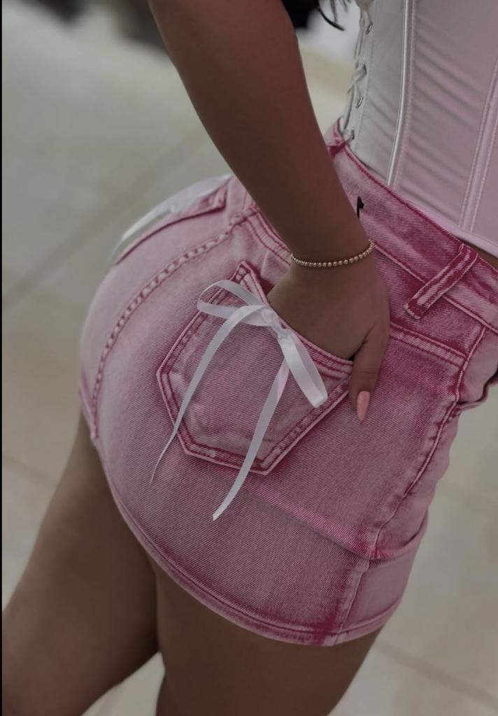 631145999: Chica busca chico en Málaga