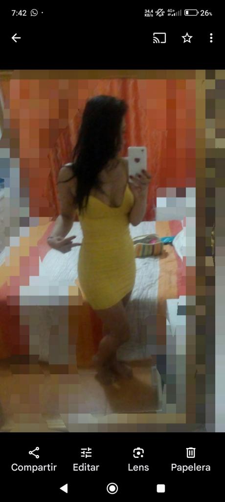 646424111: Chica busca chico en La Coruña