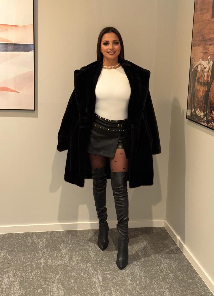 674351981: Chica busca chico en Madrid