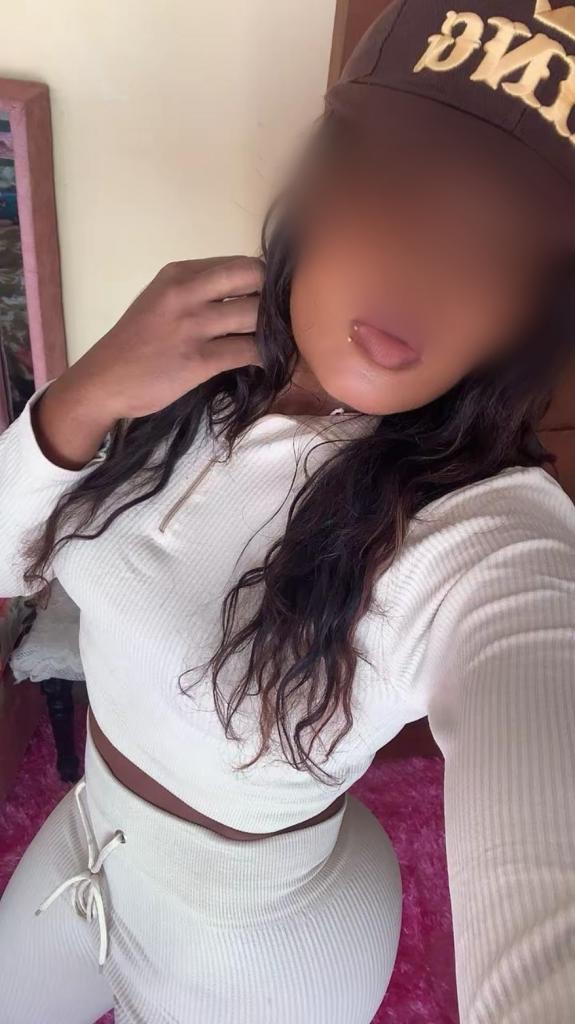 670223058: Chica busca chico en Valencia