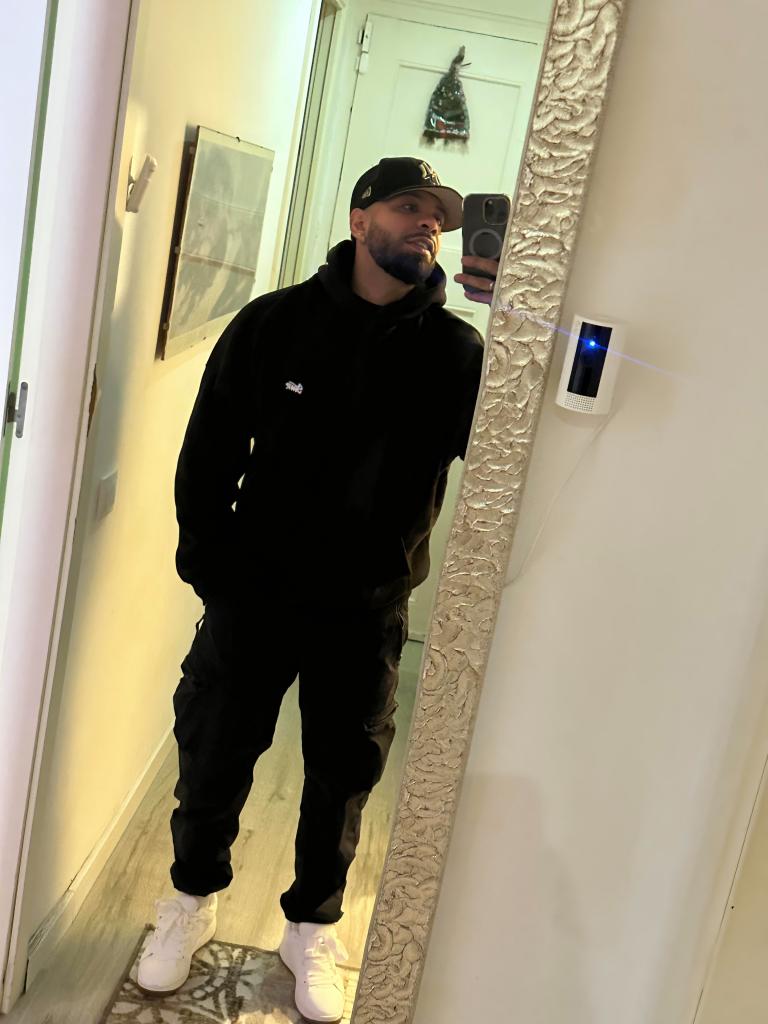 Chico busca chica en León: 