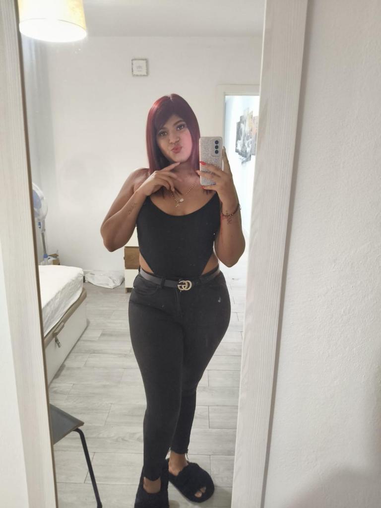 697510706: Chica busca chico en Cádiz