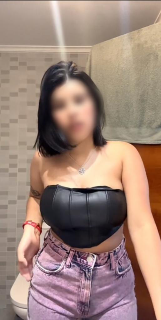 663121179: Chica busca chico en Madrid
