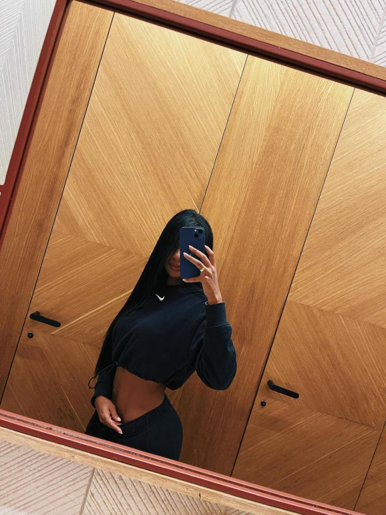 742052487: Chica busca chico en Madrid