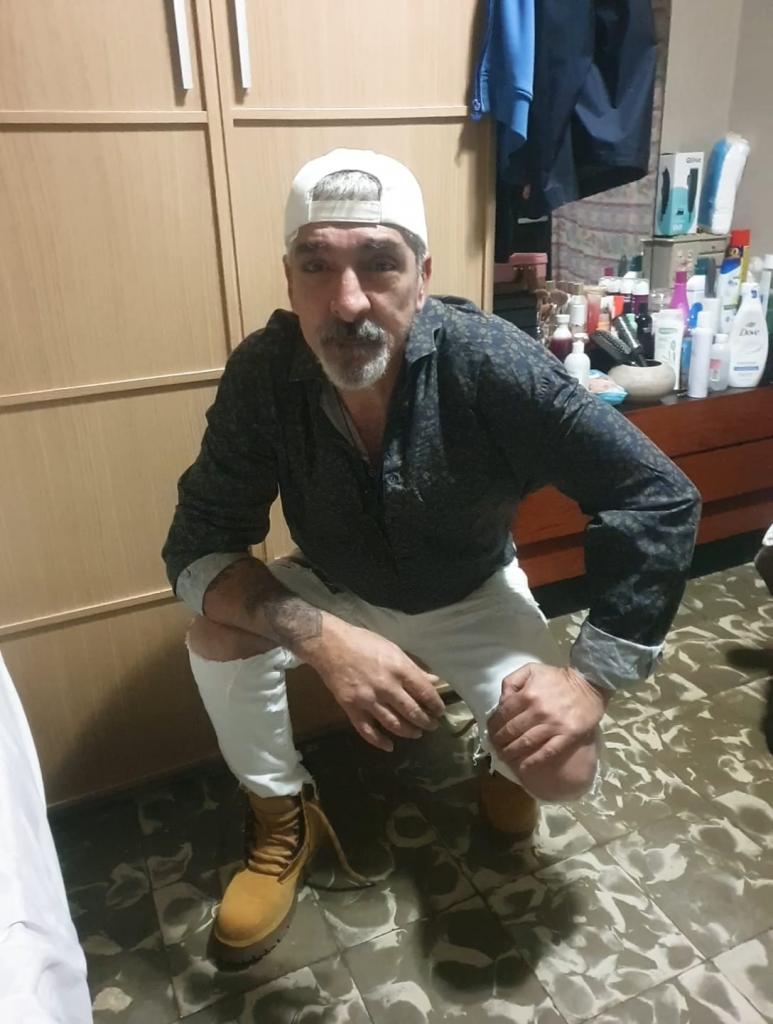 624884146: Chico busca chica en Barcelona