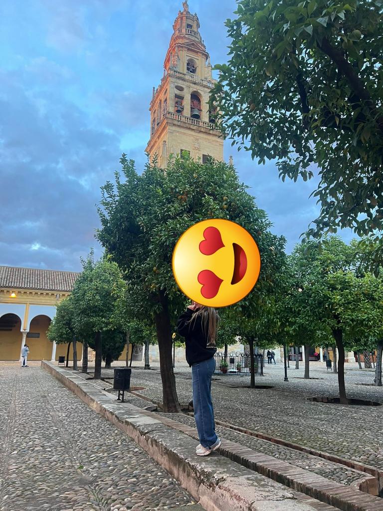 613320357: Chica busca chico en Almería