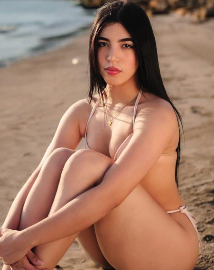 697249078: Chica busca chico en Badajoz