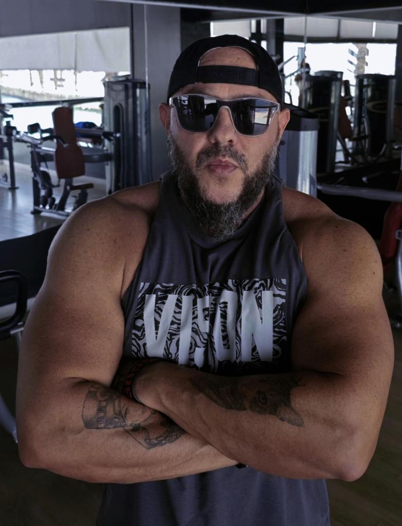 633382376: Chica busca chico en Alicante