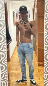 667021094: Chico busca chica en Madrid