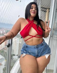 624317785: Chica busca chico en Barcelona