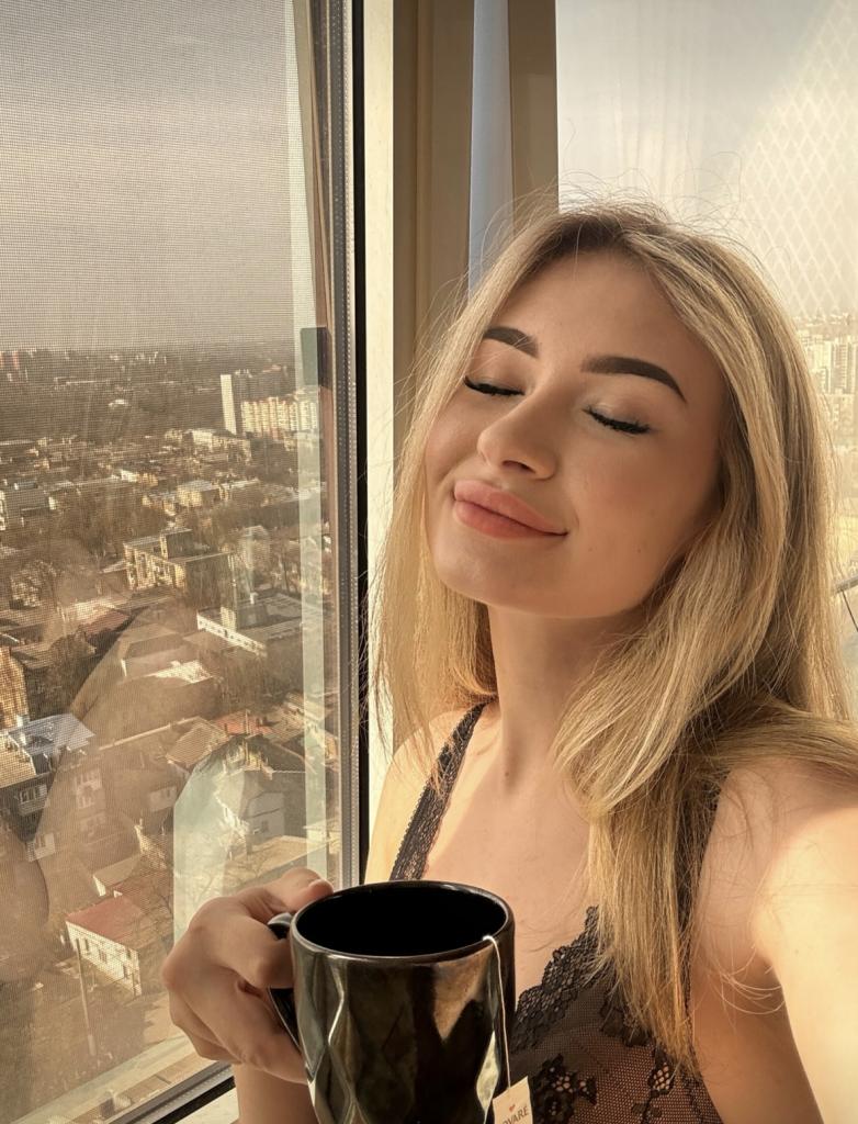 641284319: Chica busca chico en Málaga