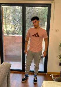 695091078: Chico busca chica en Asturias