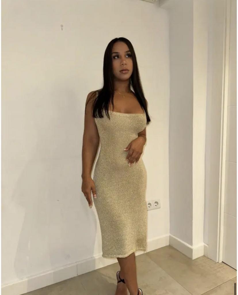 697624169: Chica busca chico en Málaga