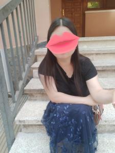 695223118: Chica busca chico en Gerona