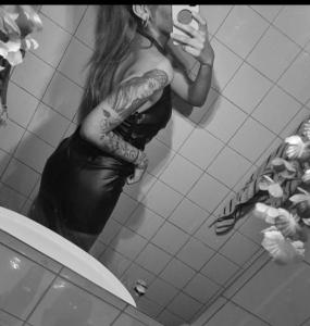 677334572: Chica busca chico en Madrid