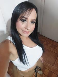 664838042: Chica busca chico en Valencia