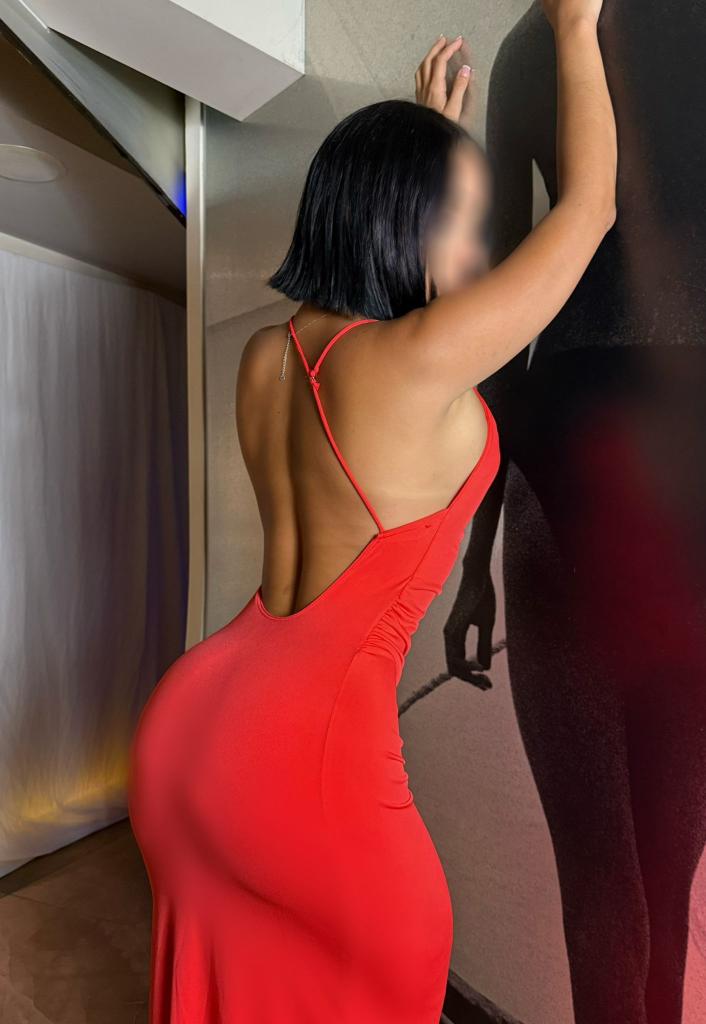 675597938: Chica busca chico en Barcelona