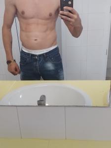 641534095: Chica busca chico en Navarra