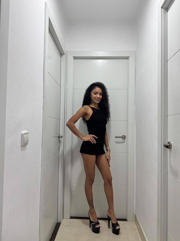 627148075: Chica busca chico en Málaga