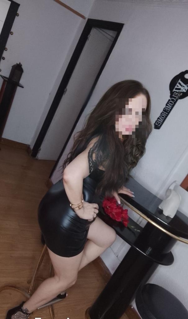 631858612: Chica busca chico en Murcia