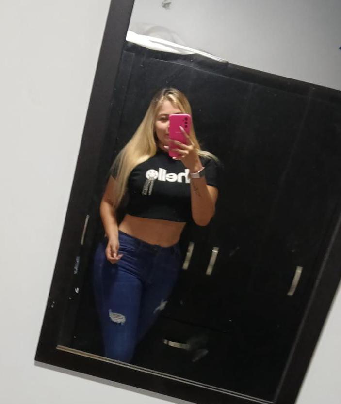 607024370: Chica busca chico en Barcelona