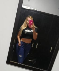 607024370: Chica busca chico en Barcelona