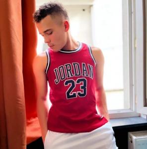 Chico busca chica en Barcelona: 