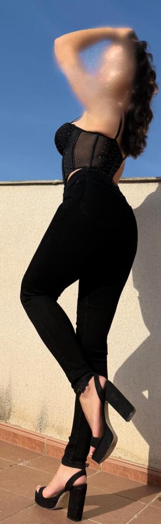 697488785: Chica busca chico en Valencia