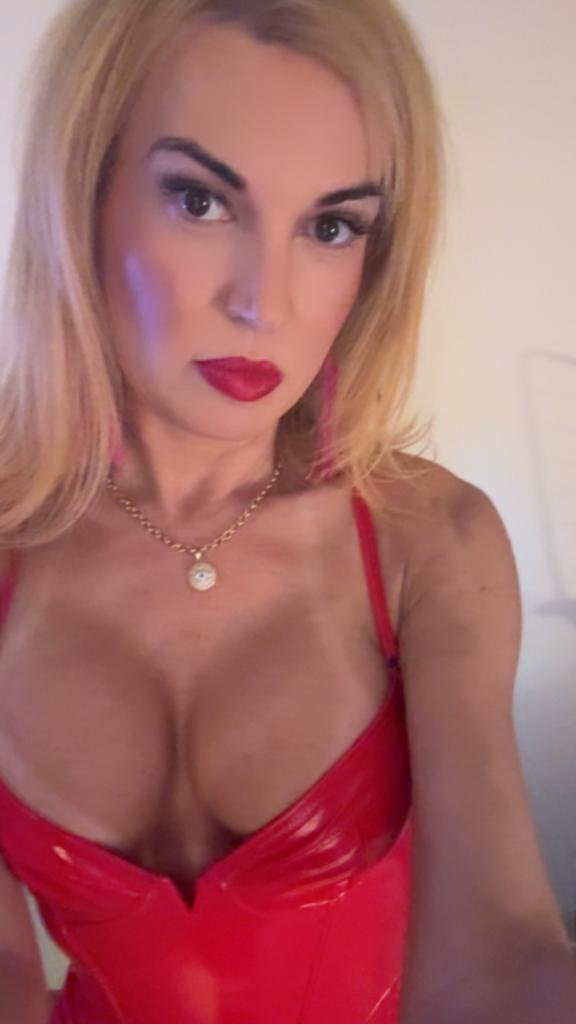 615807383: Travesti en Guipúzcoa