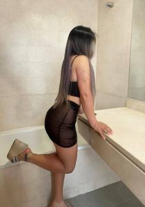 609925031: Chica busca chico en Gerona